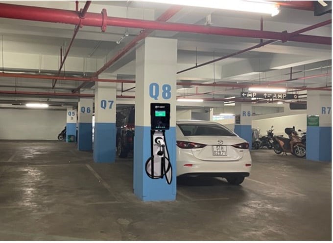 Bộ Xây dựng yêu cầu hoàn thiện quy chuẩn an toàn cho chung cư có trạm sạc xe điện