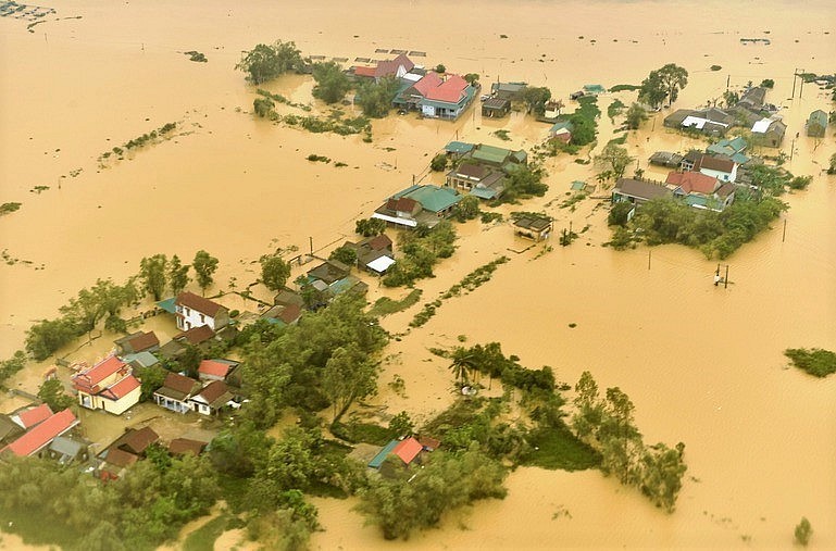 Miền Trung - Tây Nguyên trong mưa lũ lịch sử: Từ đau thương, cần rút ra những bài học cấp thiết