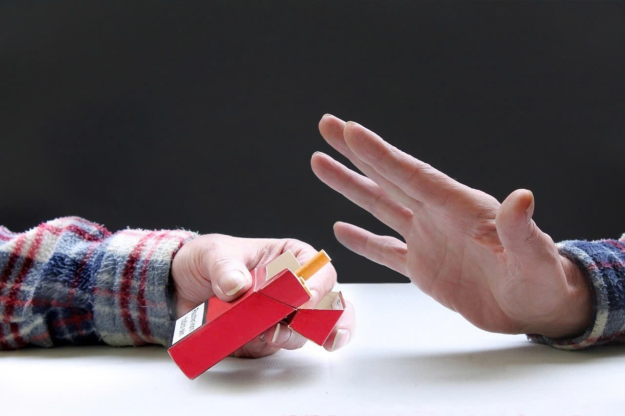 Hãy nói không với thuốc lá để bảo vệ sức khỏe của bạn, gia đình và cộng đồng