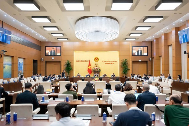 Trình UBTVQH Chương trình mục tiêu quốc gia về chăm sóc sức khỏe, dân số và phát triển giai đoạn 2026–2035